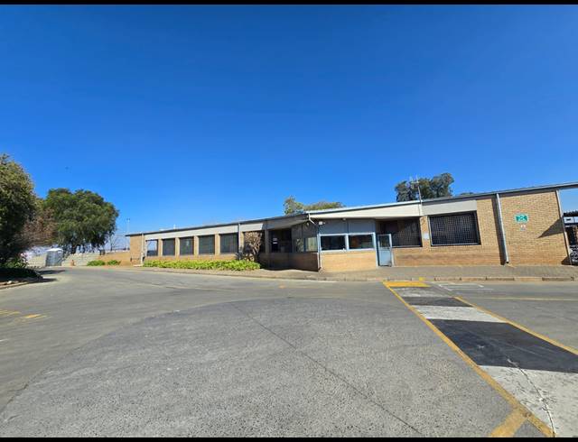 12,000M² WAREHOUSE TO LET IN DENVER